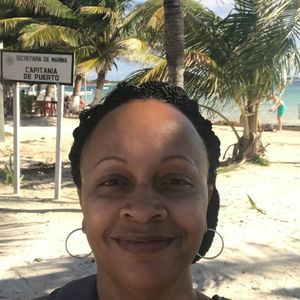 Meet your Posher, Dionne